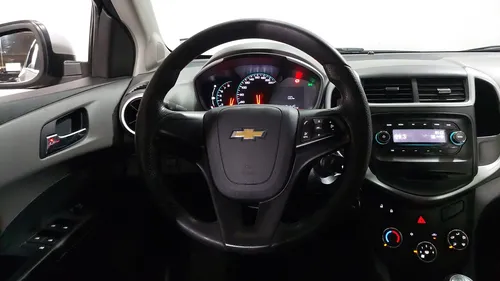 Chevrolet Sonic 1.6 MT D LT