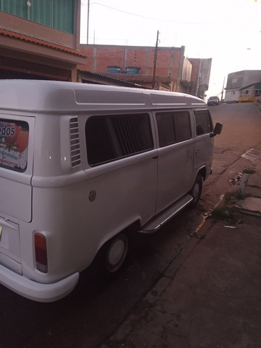 Imagem 10 de 12 de Volkswagen Kombi 2007 1.4 Standard Total Flex 3p