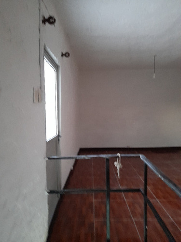 Casa Duplex,abajo Comedor, Cocina Y Baño, Arriba Dormitorio