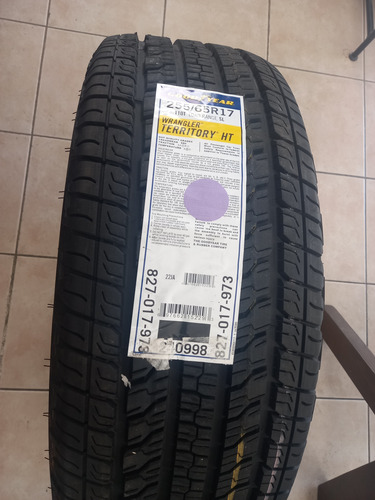 Llanta Goodyear 255 65 R17 Wrangler Territory