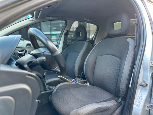 Peugeot 207 2.0 Sedan Xt Hdi