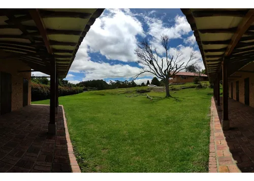 Vendo Lote Con Chalet Y 9 Caballerizas