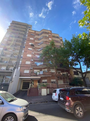 Imagen 1 de 14 de Departamento En Venta En Moron Centro