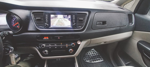 Kia Sedona 2.0 Lx At