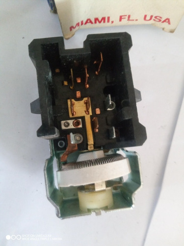 Imagen 3 de 5 de Switch Luz Ford Camiones 72-86 Hs 109