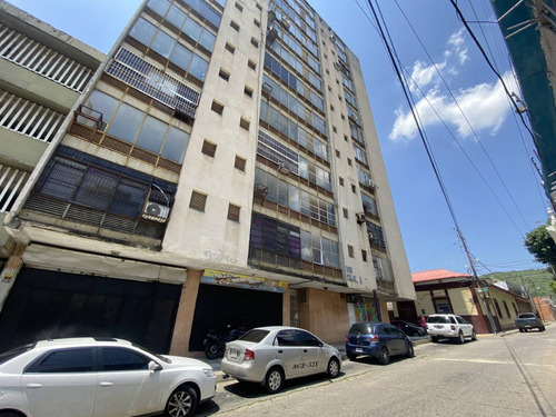 Mml 83 M2 Venta De Oficina Comercial, En El Edificio Don Pelayo E, Valencia 10.000$ De Remate