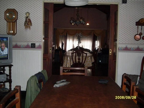 Chalet 4 Ambientes Con Garage Doble