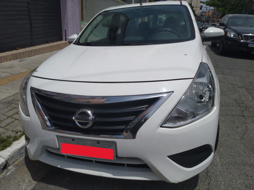 Nissan Versa 1.0 12v 4p