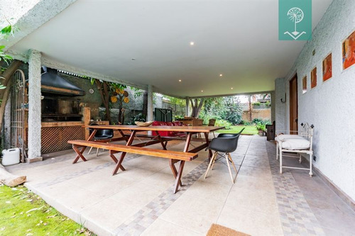 Venta Casa 6 Dormitorios 4 Baños En Cerro Calan, Las Condes