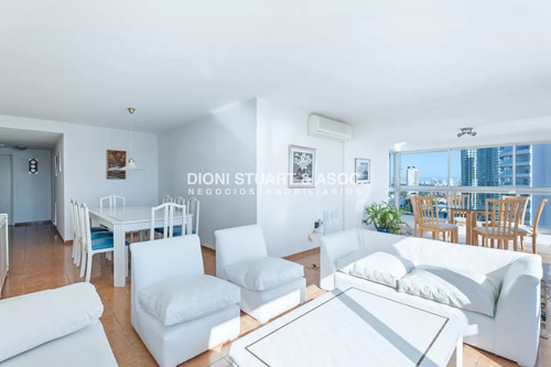 Apartamento En Venta En Playa Mansa De 3 Dormitorios + Dependencia - Torre Jefferson - Complejo Lincoln Center