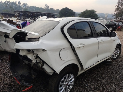 Imagem 5 de 12 de Fiat Cronos 1.3 2019/2020 Flex