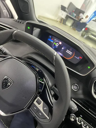 Peugeot E-2008 (100% Eléctrica) 2025