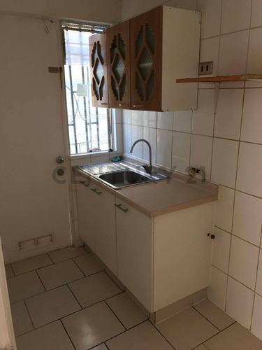 Linda Y Acogedora Casa Aislada De 2 Pisos En Villa Solar ...