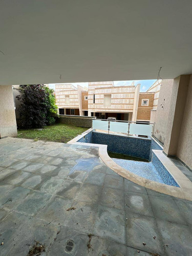 Yosmar Y Fernando Venden Townhouse En Conjunto Residencial Mykonos Urbanizacion Terrazas Del Country.