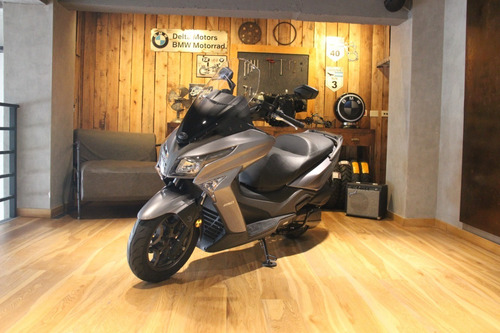 Imagen 7 de 17 de Kymco Scooter Xtown 250 Igual A 0km Usado Impecable