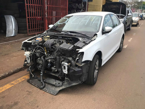 Sucata Jetta 2.0 Flex Aut 2015/2015 Retirada De Peças
