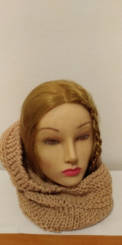 Imagen 9 de 9 de Cuello Capucha Dama