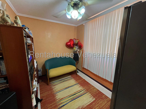 Acogedor Apartamento En Venta Colinas De La Tahona 25-23486