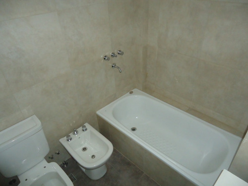 Imagen 8 de 16 de Venta 2 Amb. Con Cochera Cubierta En Morón Sur