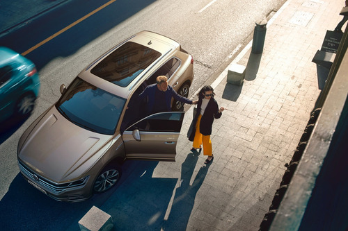 Volkswagen Touareg 3.0 V6 I Premium Mi - Dg