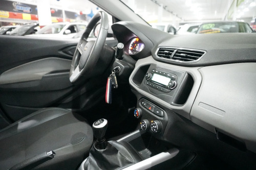 Imagem 10 de 15 de Chevrolet Onix 2019 1.0 Lt 5p