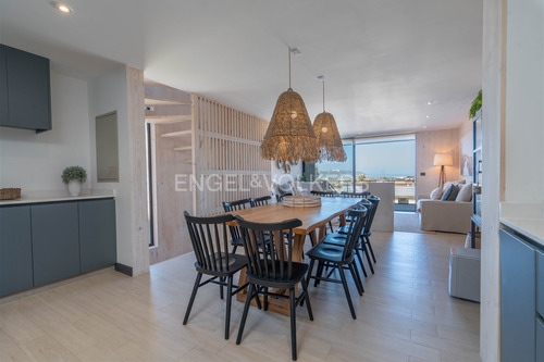 Venta Townhouse En Laguna Con Vista Al Mar