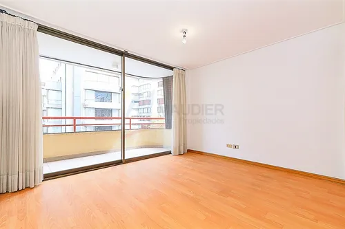 Departamento En Arriendo De 3 Dorm. En Las Condes