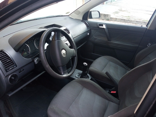 Volkswagen Polo Sedan 2009 1.6 Vht Total Flex 4p