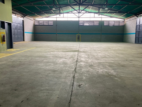 Imagen 9 de 16 de Alquiler De Galpón En Valencia 670 M2 Recién Remodelado