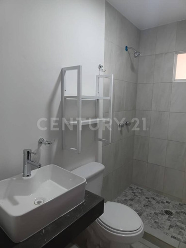 Departamento Totalmente Nuevo En Renta / Real Amalfi