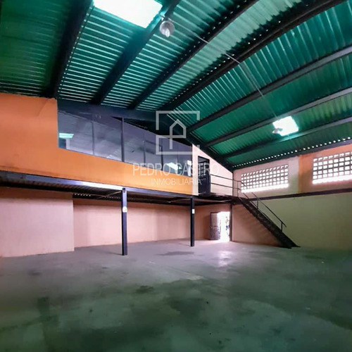 Imagen 2 de 7 de Pedro Castro Inmobiliaria Alquila Galpón En Excelente Estado Ubicado En La Zona Industrial Ud-321, Puerto Ordaz #negocio #inversion #crecer #industria #bienestar #galpones #locales #fundidoras