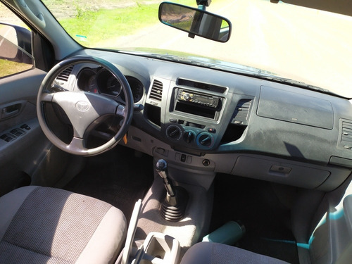 Toyota Hilux 2.5 Cab Doble 4x2 2010