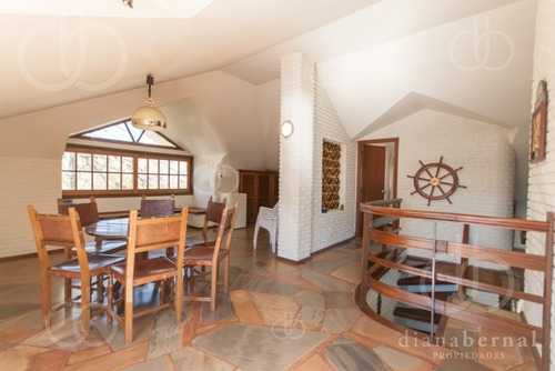 Punta Del Este, Casa En Mansa, 4 Dormitorios Y Piscina. - Ref: 43552