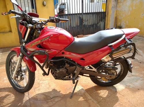 Imagem 2 de 5 de Honda Falcon