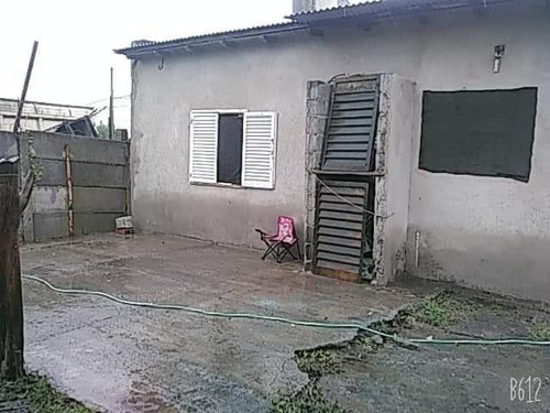 Casa En Venta - 2 Dormitorios 1 Baño - 200mts2 - Tandil