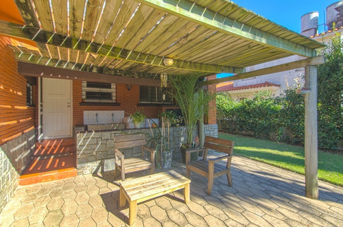 Imagen 17 de 23 de Casa En Venta De 7 Dormitorios C/ Cochera En Maldonado