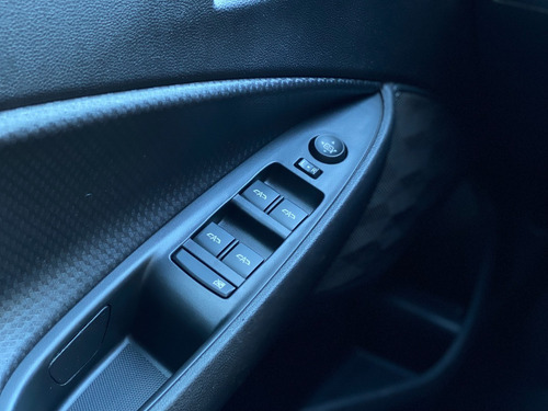 Imagen 19 de 22 de Chevrolet Onix Lt Tech Onstar 2020