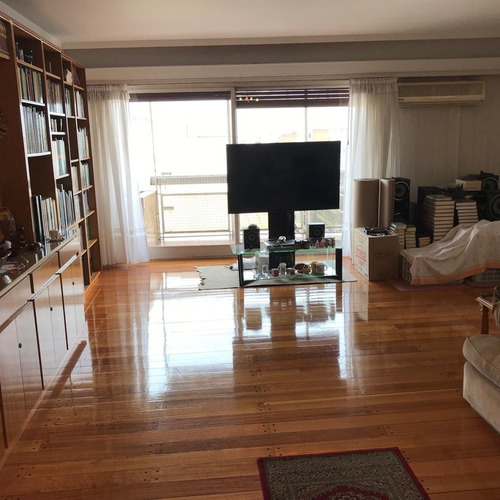 Venta. Departamento 4 Ambientes. Villa Del Parque. 