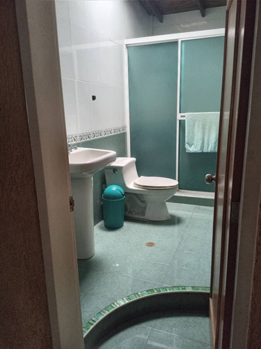 Imagen 12 de 18 de Casa En Venta En La Candelaria Maracay // 04243385555