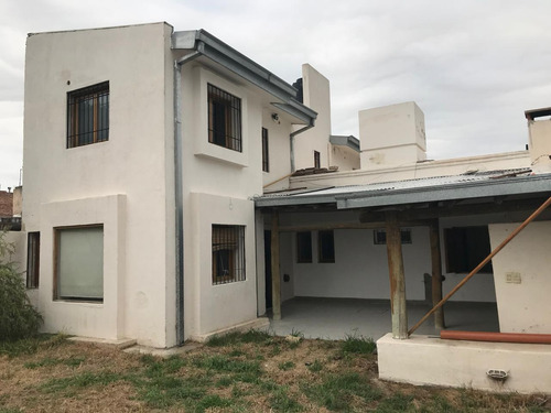 Casa En Venta En Parque Capital De 3 Dormitorios Apto Credito