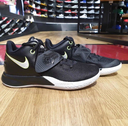 Imagen 4 de 8 de Tenis Nike Kyrie Irving Flytrap 3