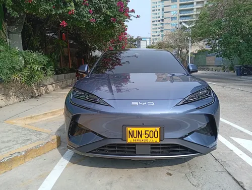 BYD Sealion 7