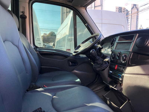 Iveco Daily 45s17 Vetrato 20 Lugares 2014
