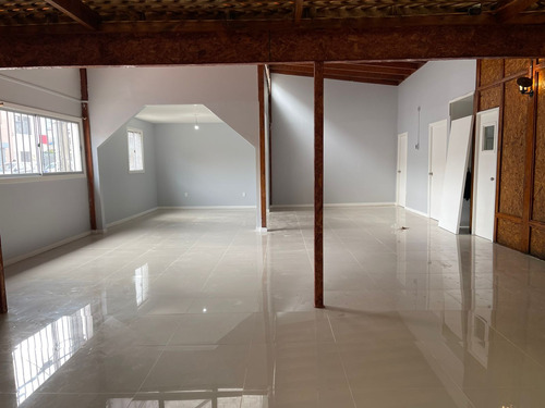 Propiedad Ideal Para Restaurante O Local Comercial.
