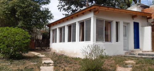 Oportunidad Villa General Belgrano Centro. Casa+ Salon/loft