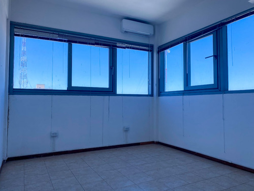 Venta Oficina Comercial En El Shopping Pilar Point