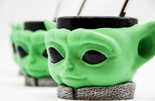 Imagen 8 de 9 de Mate Impreso En 3d Baby Yoda Star Wars Excelente Calidad
