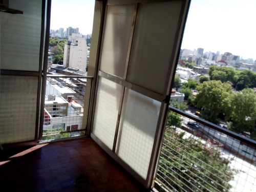 Imagen 3 de 14 de Departamento 2 Amb Y Medio Cerca Gcba P.patricios Retazado