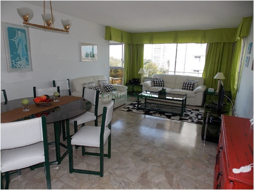 Apartamento En Primera Fila !!! , Oportunidad !!!! Construccion Pintos Risso- Ref: 3101