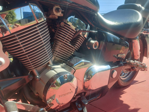 Shadow 750